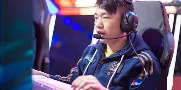 未来奠定坚 未来奠定坚